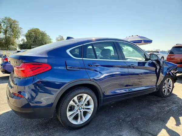 5UXXW3C31H0T79833 — 2017 BMW X4, фото 3 с аукциона Copart 06.10.2026, Передняя часть