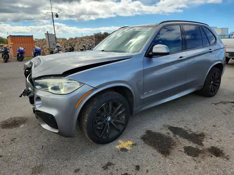 5UXKR2C55F0H39828 — 2015 BMW X5, Передняя часть (Front End), фото до ремонта