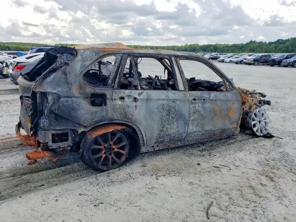 5UXKR2C56G0R70414 — 2016 BMW X5, фото 3 с аукциона Copart 12.10.2026, Пожар