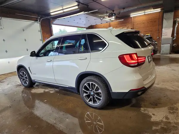 5UXKR0C57G0S89344 — 2016 BMW X5, фото 2 с аукциона Copart, Подтопление