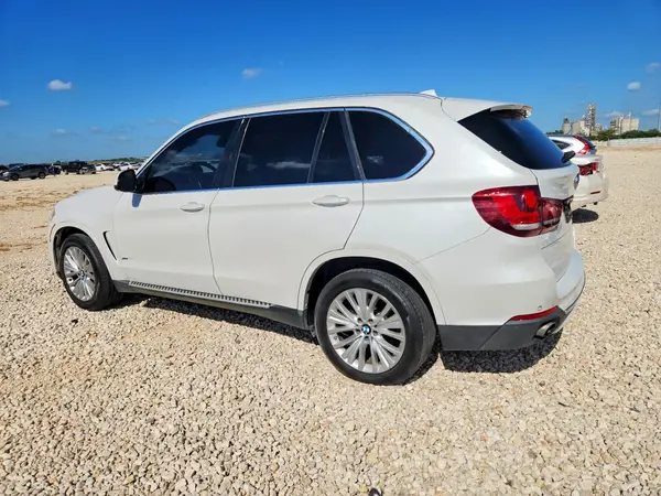 5UXKR0C59G0P20914 — 2016 BMW X5, фото 2 с аукциона Copart, Мелкие вмятины и царапины