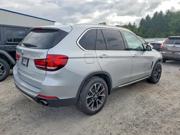 5UXKR0C55G0P30341 — 2016 BMW X5, фото 3 с аукциона Copart 28.09.2026, Передняя часть