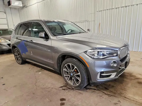 5UXKR0C50G0P34569 — 2016 BMW X5, фото 4 с аукциона Copart, Подтопление
