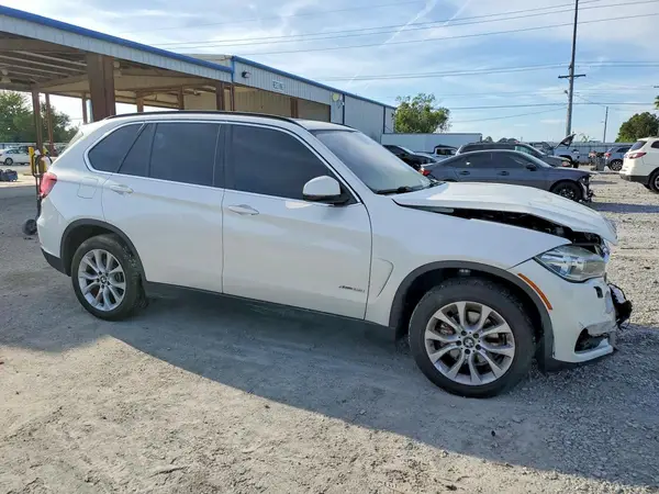 5UXKR0C5XG0U10674 — 2016 BMW X5, фото 4 с аукциона Copart 13.10.2026, Передняя часть
