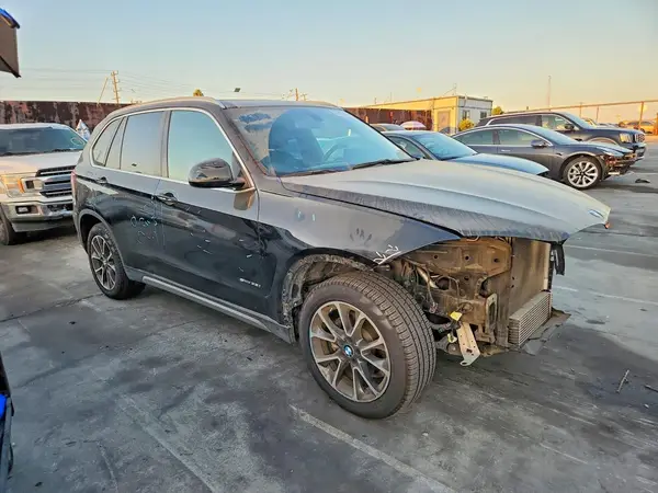 5UXKR2C37H0W43276 — 2017 BMW X5, фото 4 с аукциона Copart, Передняя часть