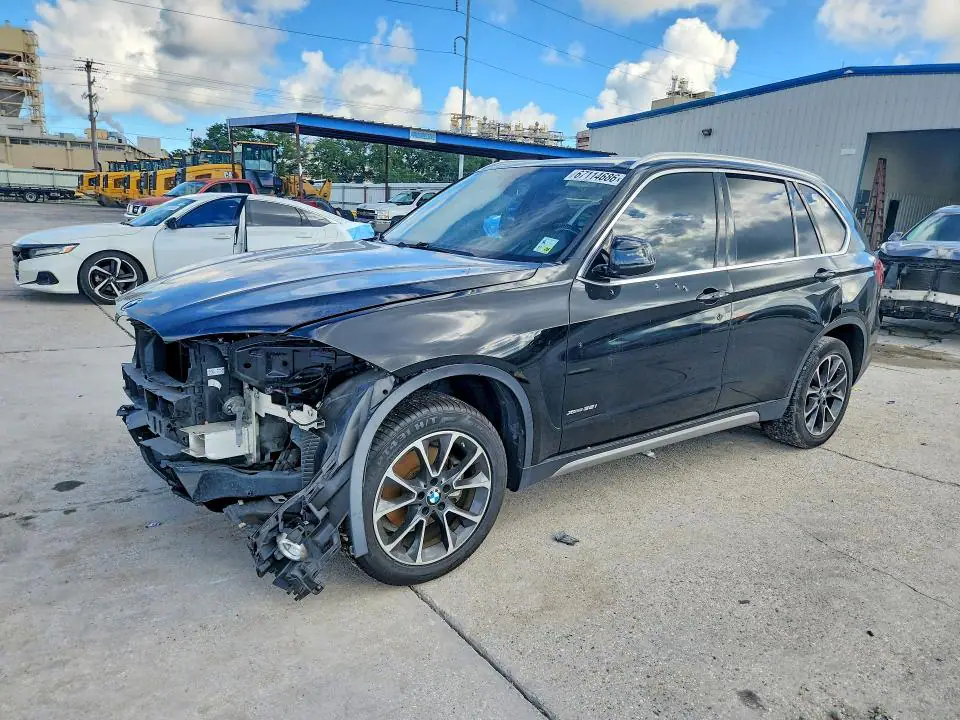 5UXKR0C57J0Y04060 BMW X5 2018 — повреждение Вандализм, фото до ремонта