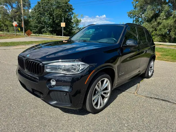 5UXKR6C55J0U15216 — 2018 BMW X5, фото 2 с аукциона Copart 14.10.2026, Мелкие вмятины и царапины