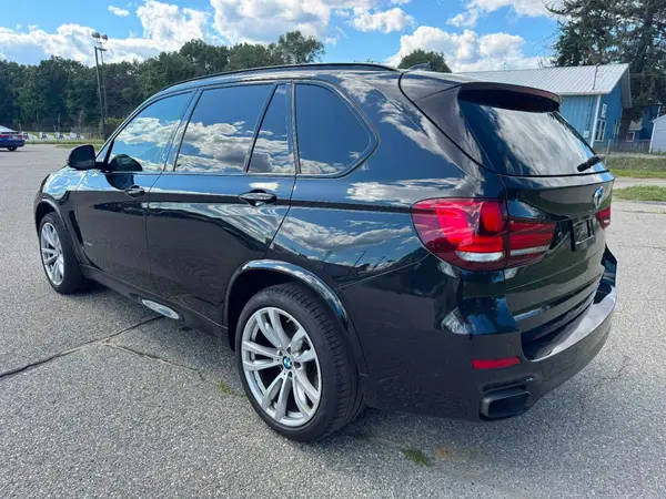 5UXKR6C55J0U15216 — 2018 BMW X5, фото 3 с аукциона Copart 14.10.2026, Мелкие вмятины и царапины