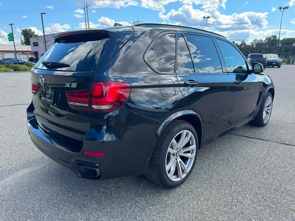 5UXKR6C55J0U15216 — 2018 BMW X5, фото 4 с аукциона Copart 14.10.2026, Мелкие вмятины и царапины