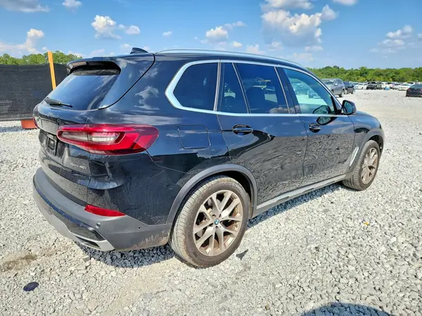 5UXCR4C01M9E29351 — 2021 BMW X5, фото 3 с аукциона Copart, Мелкие вмятины и царапины