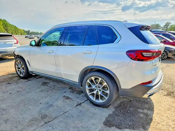 5UXCR4C03M9H71495 — 2021 BMW X5, фото 2 с аукциона Copart, Передняя часть