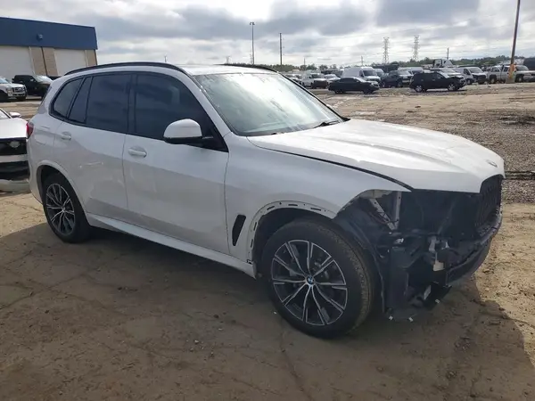5UXCR6C09M9G64883 — 2021 BMW X5, фото 4 с аукциона Copart, Передняя часть