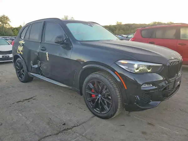 5UXCR6C01M9F45239 — 2021 BMW X5, фото 4 с аукциона Copart, Боковая часть