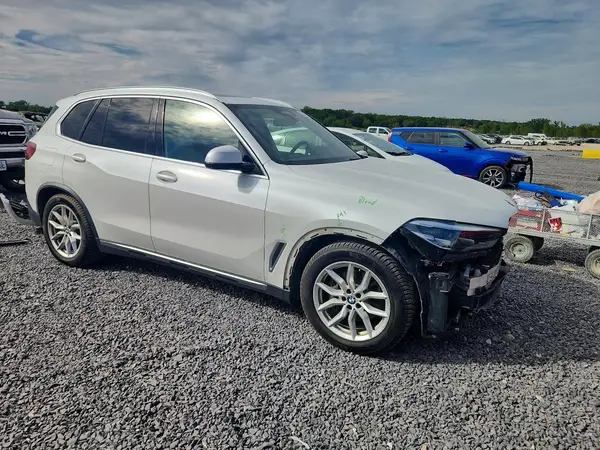 5UXCR6C00M9E36027 — 2021 BMW X5, фото 4 с аукциона Copart, Передняя часть