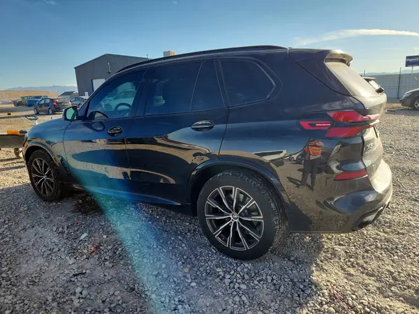 5UX23EU00R9W18918 — 2024 BMW X5, фото 2 с аукциона Copart, Передняя часть