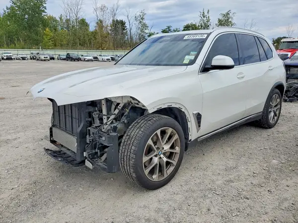5UX23EU04R9V13556 — 2024 BMW X5, Передняя часть (Front End), фото до ремонта