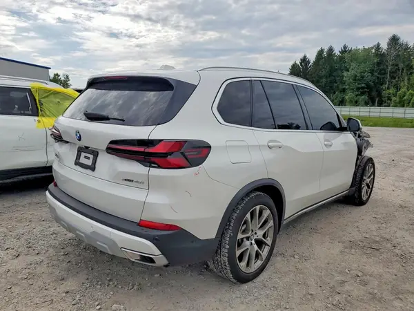 5UX23EU04R9V13556 — 2024 BMW X5, фото 3 с аукциона Copart 05.10.2026, Передняя часть