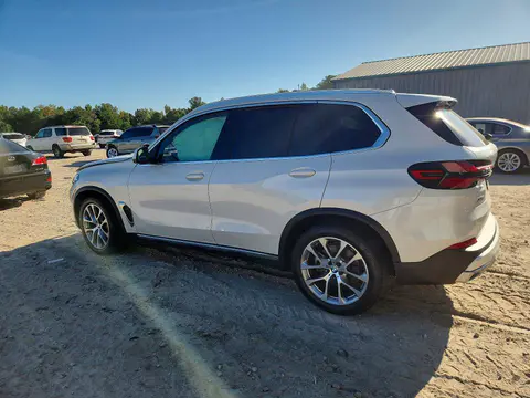 2024 BMW X5 VIN 5UX13EU0XR9V51093 фото 2