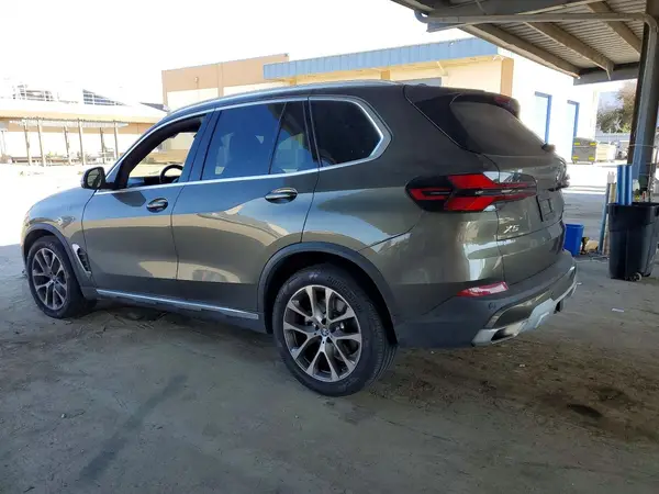 5UX23EU02S9Y82597 — 2025 BMW X5, фото 2 с аукциона Copart, Передняя часть