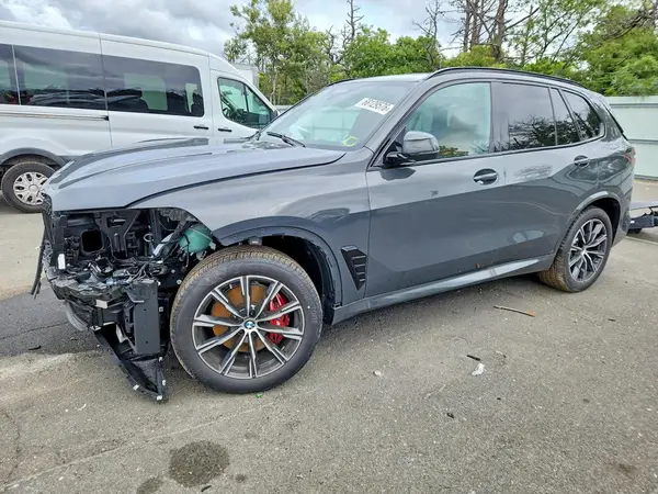 5UX23EU06T9485895 — 2026 BMW X5, Передняя часть (Front End), фото до ремонта