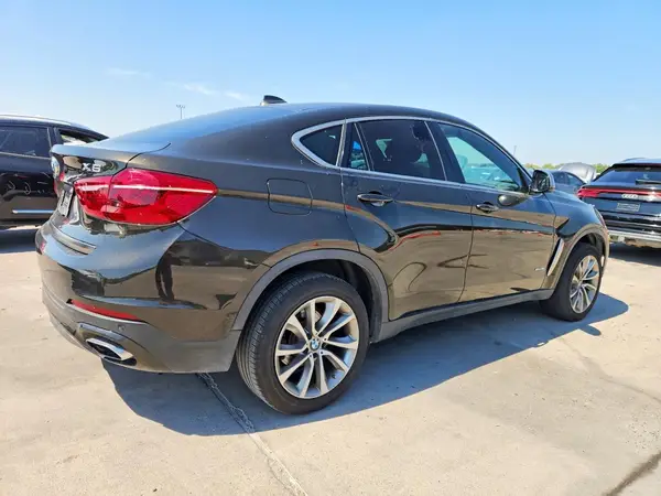 5UXKU2C57J0X49975 — 2018 BMW X6, фото 3 с аукциона Copart 05.10.2026, Мелкие вмятины и царапины