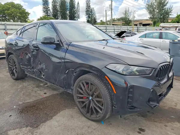 5UX33EX00S9X31645 — 2025 BMW X6, фото 4 с аукциона Copart, Боковая часть