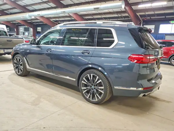 5UXCW2C52KLB43548 — 2019 BMW X7, фото 2 с аукциона Copart 30.09.2026, Мелкие вмятины и царапины