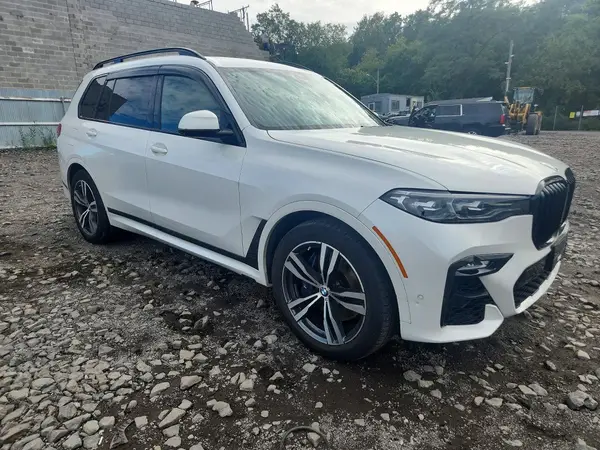 5UXCW2C09L9B00683 — 2020 BMW X7, фото 4 с аукциона Copart, Подтопление