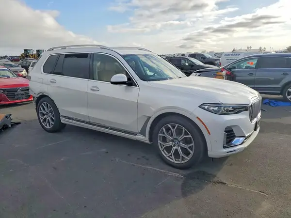5UXCW2C02L9C89693 — 2020 BMW X7, фото 4 с аукциона Copart 28.09.2026, Задняя часть