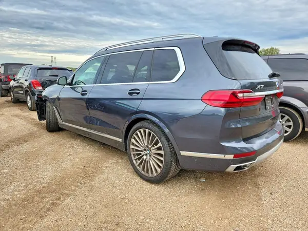 5UXCW2C07N9J34363 — 2022 BMW X7, фото 2 с аукциона Copart, Передняя часть
