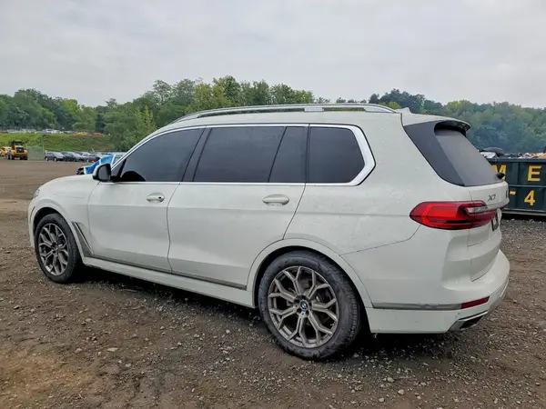 5UXCW2C02N9L92158 — 2022 BMW X7, фото 2 с аукциона Copart 05.10.2026, Мелкие вмятины и царапины