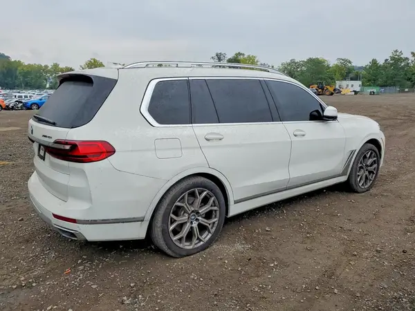 5UXCW2C02N9L92158 — 2022 BMW X7, фото 3 с аукциона Copart 05.10.2026, Мелкие вмятины и царапины