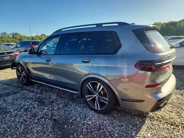 5UX23EM06S9X80414 — 2025 BMW X7, фото 2 с аукциона Copart, Передняя часть