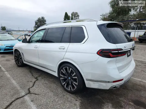 2026 BMW X7 xDrive40I VIN 5UX23EM01T9110884 фото 2