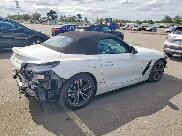 WBAHF3C07TWY55999 — 2026 BMW Z4, фото 3 с аукциона Copart, Передняя часть