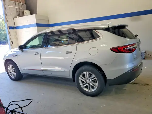 5GAERBKW2JJ164159 — 2018 Buick Enclave, фото 2 с аукциона Copart, Мелкие вмятины и царапины