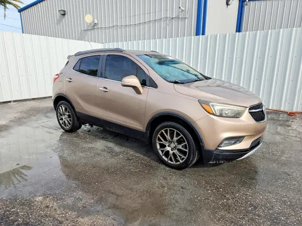 KL4CJ1SB5JB560689 — 2018 Buick Encore, фото 4 с аукциона Copart 13.10.2026, Естественный износ