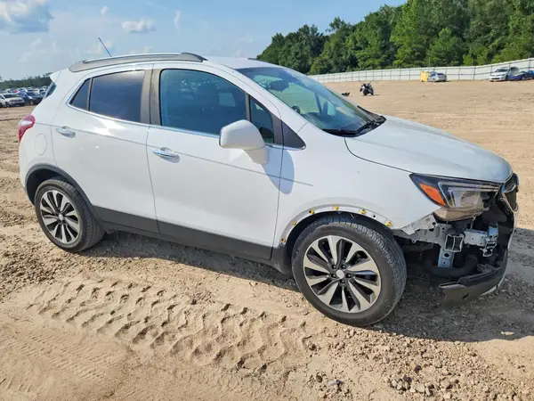 KL4CJASB8MB315955 — 2021 Buick Encore, фото 4 с аукциона Copart 02.10.2026, Передняя часть
