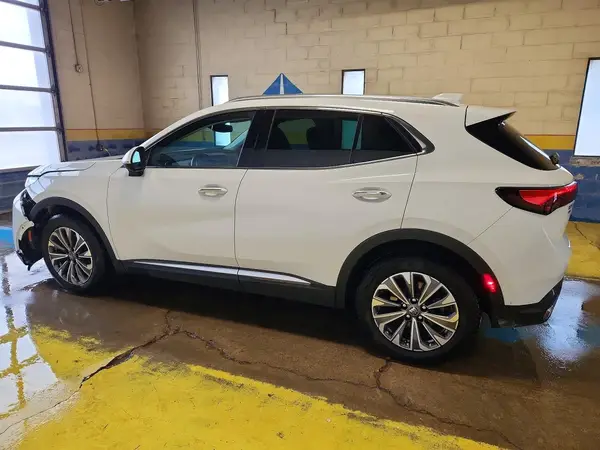 LRBFZME43RD075394 — 2024 Buick Envision, фото 2 с аукциона Copart 30.09.2026, Передняя часть