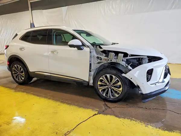 LRBFZME43RD075394 — 2024 Buick Envision, фото 4 с аукциона Copart 30.09.2026, Передняя часть