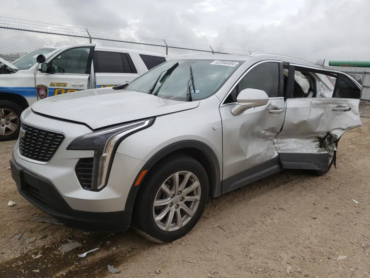 2022 Cadillac Xt4 Luxury VIN 1GYAZAR44NF106701 фото 1