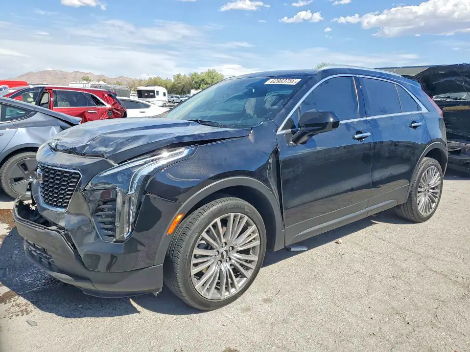 2022 Cadillac XT4 VIN 1GYAZAR40NF136245 фото 1