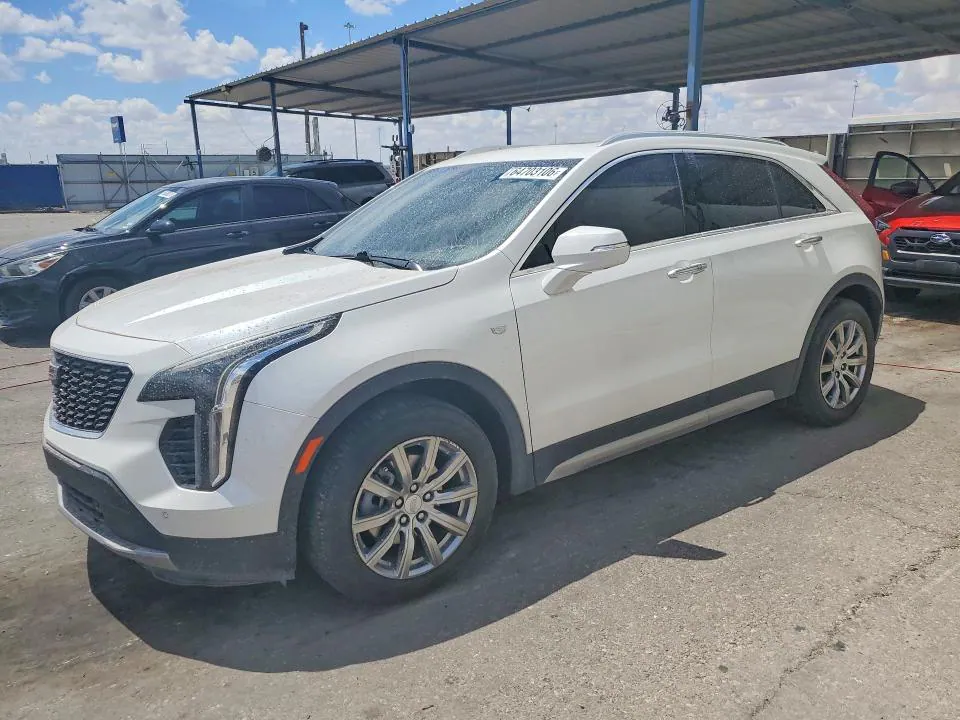 2022 Cadillac XT4 VIN 1GYFZCR45NF141717 фото 1