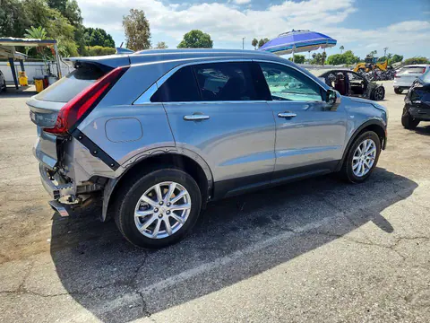 2023 Cadillac XT4 VIN 1GYAZAR48PF108809 фото 3