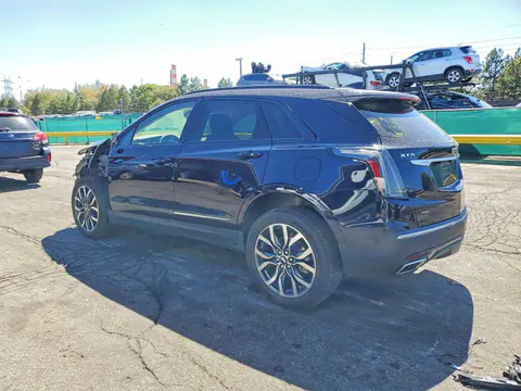 2021 Cadillac XT5 VIN 1GYKNHRS6MZ147190 фото 2