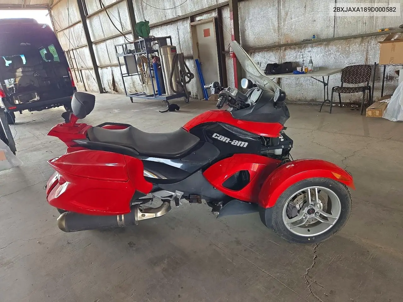 2009 Can-Am Spyder VIN 2BXJAXA189D000582 фото 1