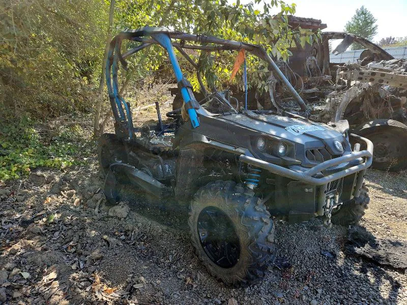 2016 Can-Am Commander VIN 3JBKKAP2XGJ001748 фото 1