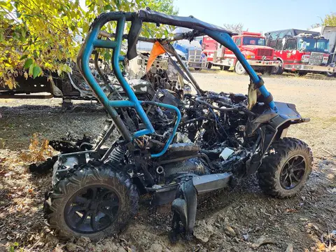 2016 Can-Am Commander VIN 3JBKKAP2XGJ001748 фото 4