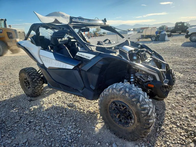2019 Can-Am Maverick X3 VIN 3JBVGAW40KK000323 фото 1