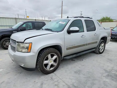3GNMCFE02BG262418 — 2011 Chevrolet Avalanche, Передняя часть (Front End), фото до ремонта